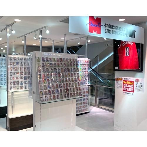 MINT Fukuoka Paruko Mise Sports Card & Card Game